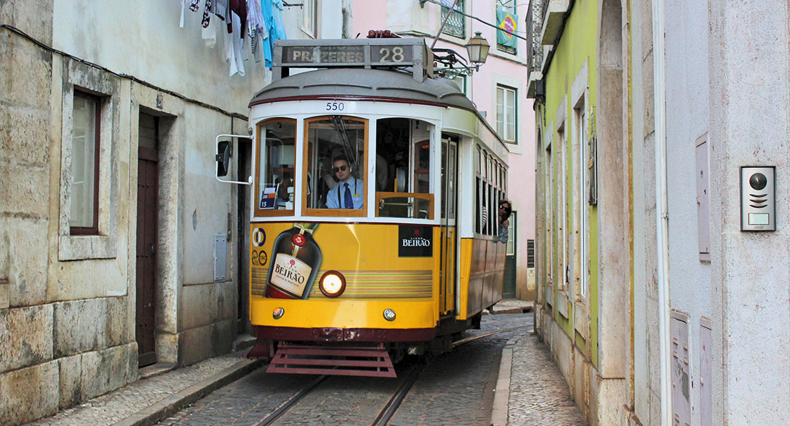 Tramwaj nr 28 Lizbona Portugalia